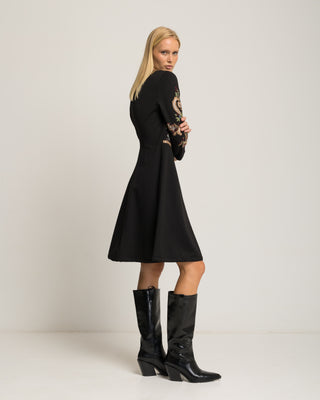 Vestido corto bordados Caprise