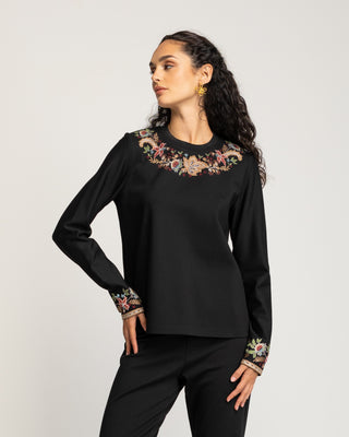 Camisa negra bordados Caprise