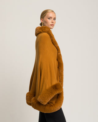 Poncho negro Irina