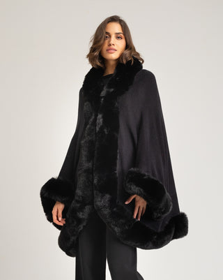 Poncho negro Irina
