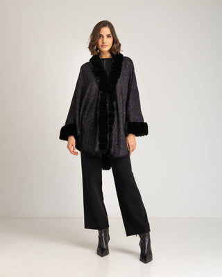 Poncho con ribete negro Loren