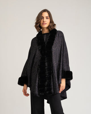Poncho con ribete negro Loren