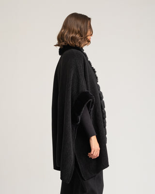 Poncho negro Cassia