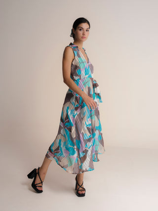 Vestido midi con solapa y escote pico cruzado