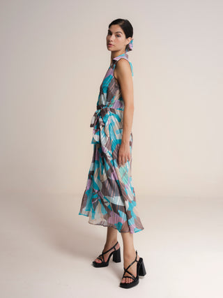 Vestido midi con solapa y escote pico cruzado