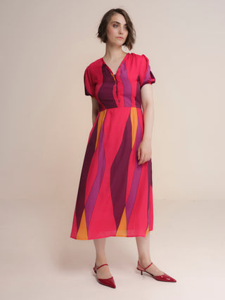 Vestido midi con cuello pico manga corta