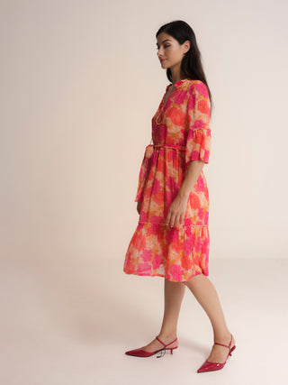Vestido corto con cuello pico manga amplia