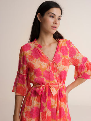Vestido corto con cuello pico manga amplia