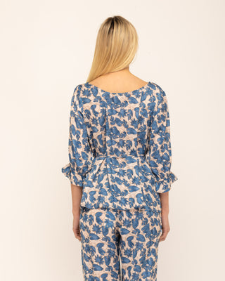 Blusa con cuello barco