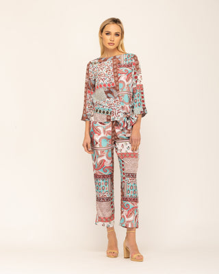 Blusa con cuello barco y manga francesa Multi Patch
