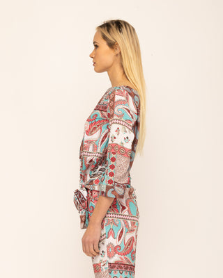 Blusa con cuello barco y manga francesa Multi Patch