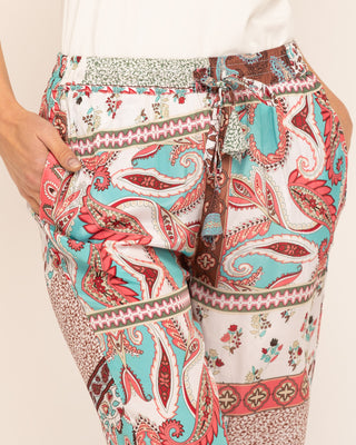Pantalón con cintura elástica con bolsillos