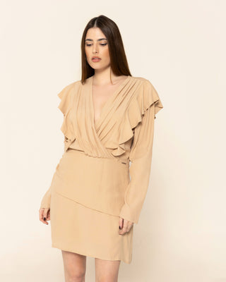 Vestido corto con escote en pico cruzado y ligero drapeado