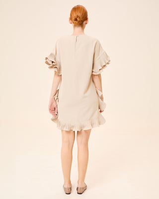 Vestido corto Esme con escote redondo y volantes plisados