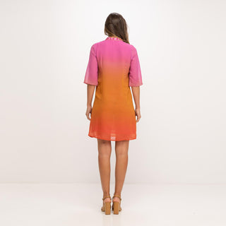 Vestido corto con mangas hasta el codo degradé naranja