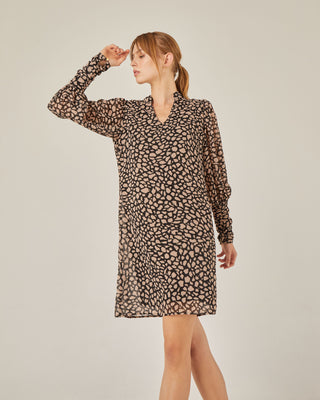 Vestido corto recto manga larga