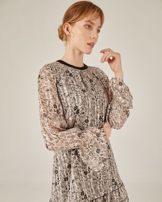 Vestido mini con flores y volantes
