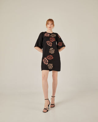 Vestido corto con bordado floral