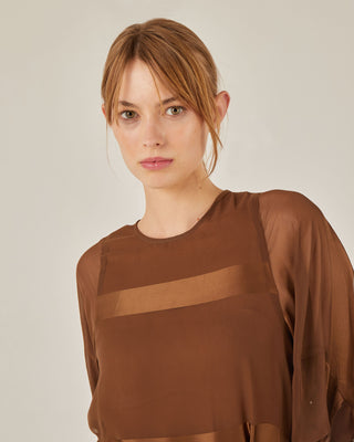 Vestido corto silueta en A con cinturón
