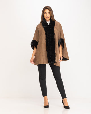 Poncho escote en pico