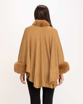 Poncho escote en pico