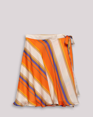 Falda corta cruzada con lazada