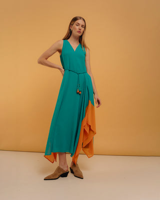 Vestido largo con volantes contraste