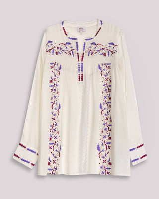 Foto representativa de blusa blanca bordada amalia
