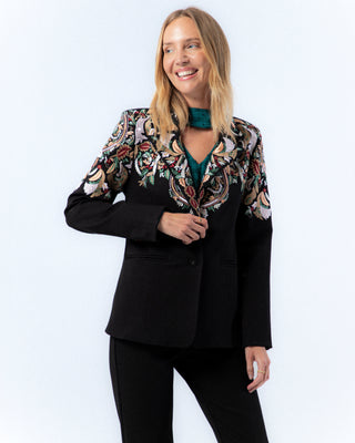 blazer bordada con colores