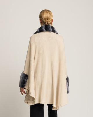 Poncho Pelo Beige Carmen