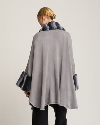 Poncho Pelo Gris Carmen