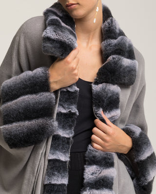Poncho Pelo Gris Carmen