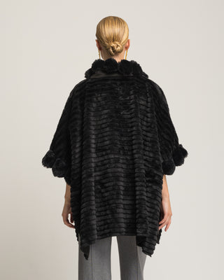 Poncho negro Miranda