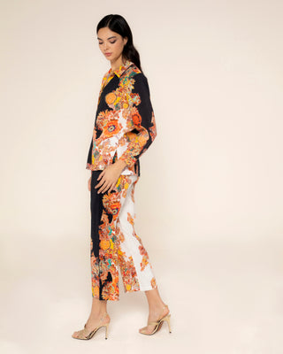 Vista destacada de camisa estampada oversize rania