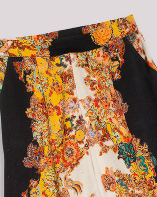 Imagen promocional de pantalón recto estampado rania