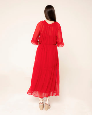 Representación visual de vestido largo rojo manga larga madeira