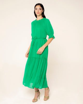 Imagen promocional de vestido largo fluido verde madeira