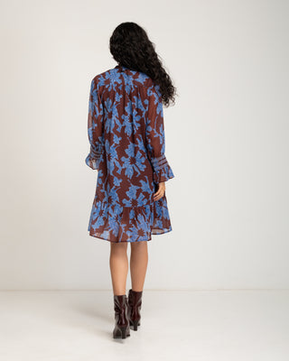 Vestido corto marrón con flores azules Nara