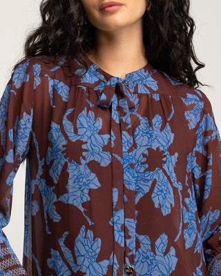 Vestido corto marrón con flores azules Nara