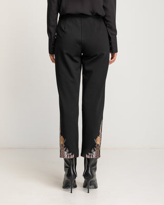 Pantalón negro bordados Bani