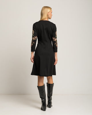 Vestido corto bordados Caprise
