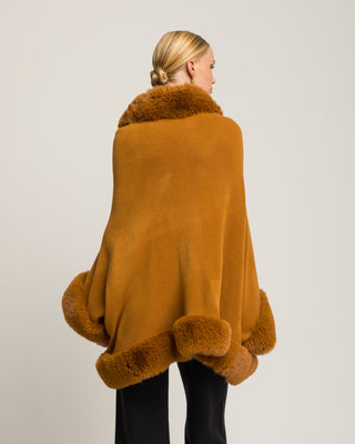 Poncho negro Irina