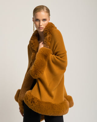 Poncho negro Irina