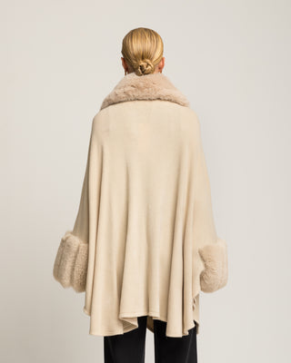 Poncho beige Gia