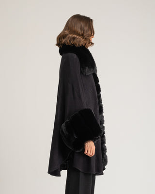 Poncho negro Gia