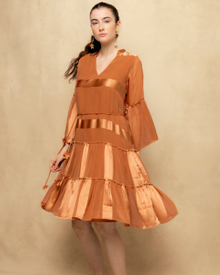vestido naranja satinado 8