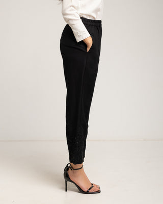 pantalon negro bordado 8