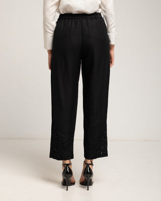 pantalon negro bordado 9