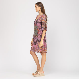 Vestido corto con una ligera silueta acampanada