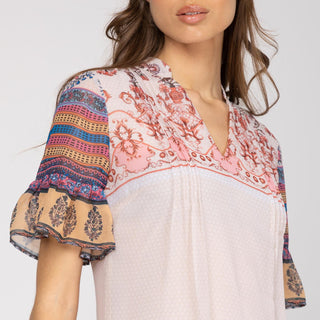 Vestido corto con plisados frontale